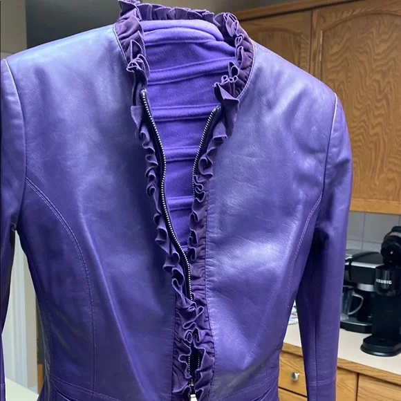 Italian Purple Ruffled Women's Jacket - Picture 6 of 7